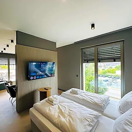 Taunus Aparthotel 3*